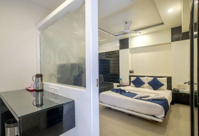 Family Room, Satyug Inn