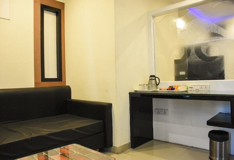 Family Room, Satyug Inn