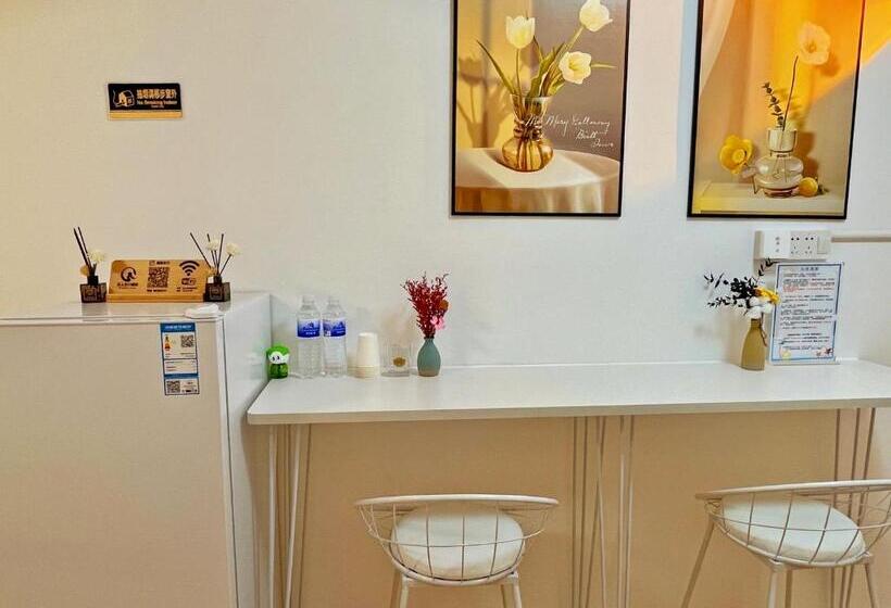 Номер Deluxe с Балконом, Mermaid S Secret Bontique Homestay