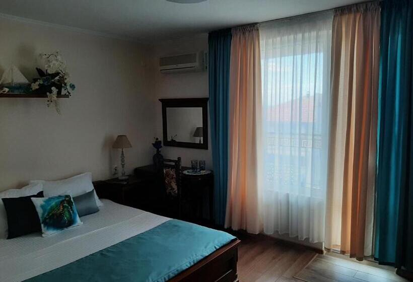 Quarto Estandar, самостоятелни стаи елинор