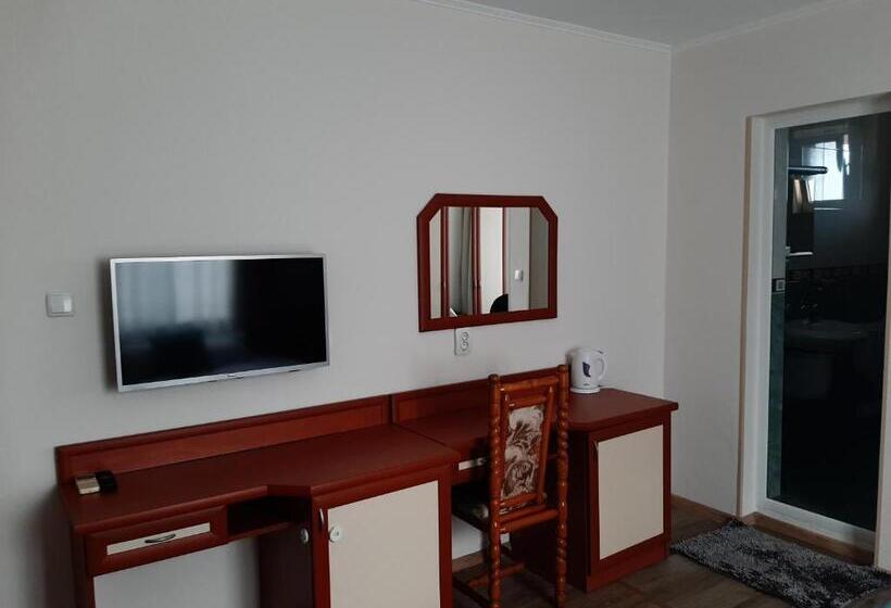 Quarto Triplo Estandar, самостоятелни стаи елинор