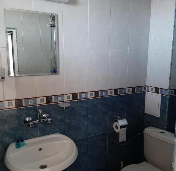 Quarto Triplo Estandar, самостоятелни стаи елинор