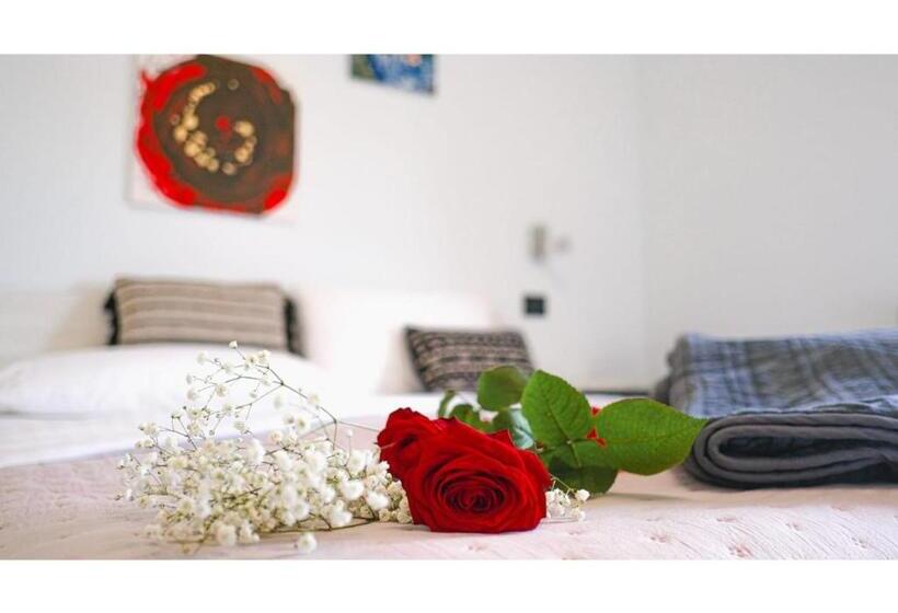 غرفة قياسية مزوَّدة بشُرفة, Bnb La Corte