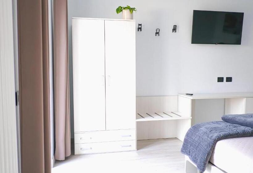 غرفة قياسية مزوَّدة بشُرفة, Bnb La Corte