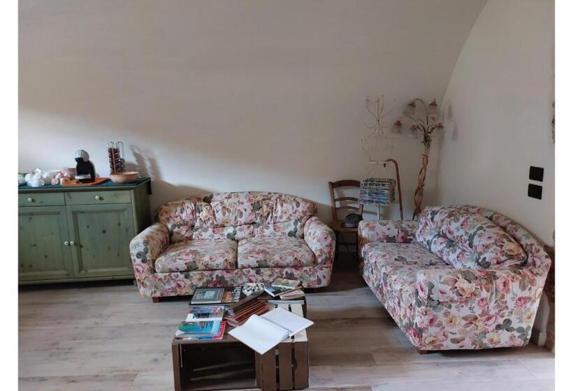 غرفة قياسية مطلة على الجبل, Bnb La Corte