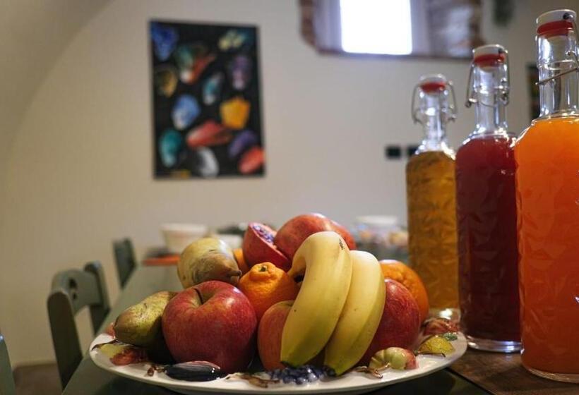 غرفة قياسية مطلة على الجبل, Bnb La Corte