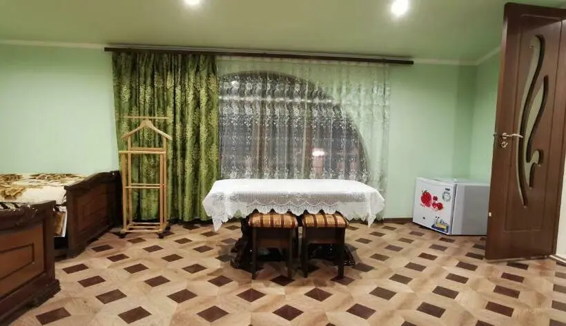 اتاق لوکس چهار تخته, Halidzor