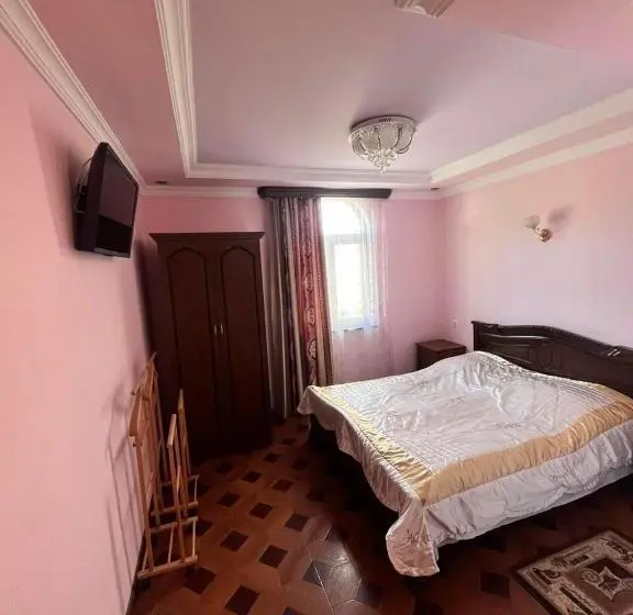 اتاق لوکس, Halidzor