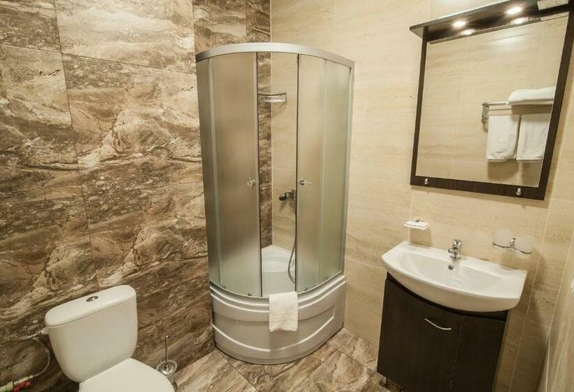 اتاق استاندارد, Atmosphere