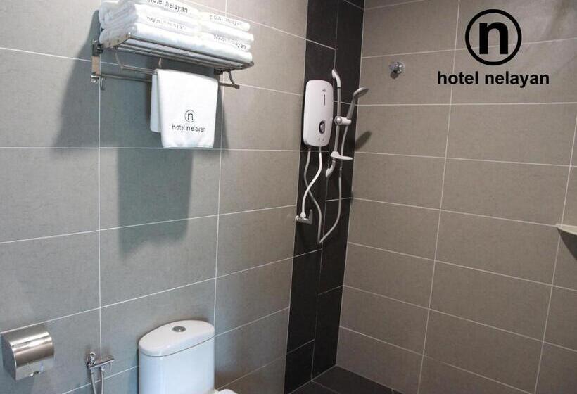 Family Suite, Nelayan