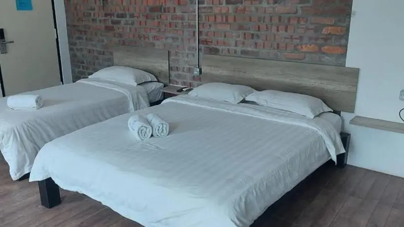 Family Room, Nelayan