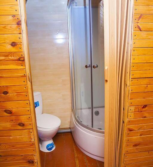 اتاق استاندارد سه نفره, номера в деревянных домиках