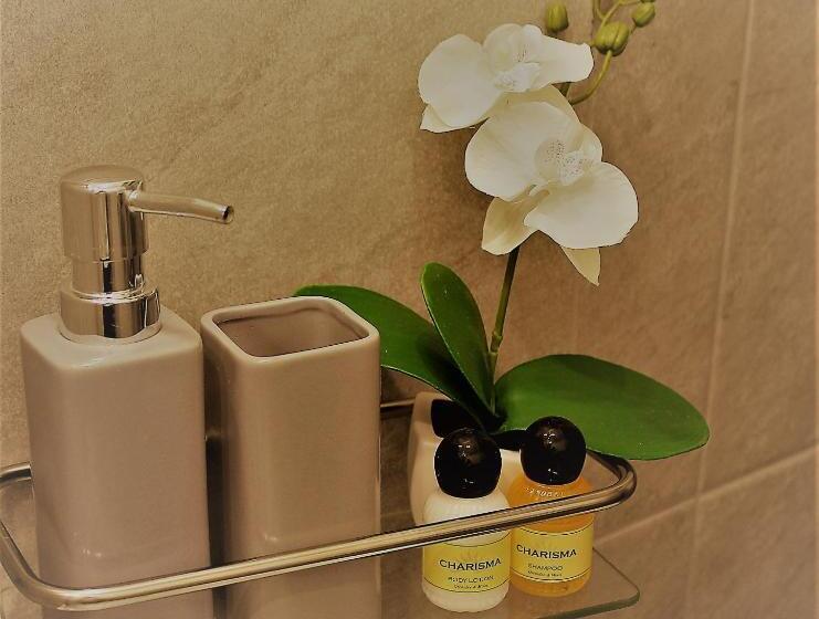 اتاق استاندارد, La Colombara