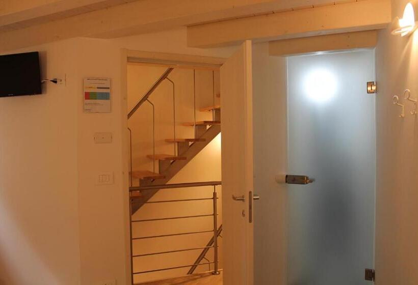 اتاق استاندارد, La Colombara