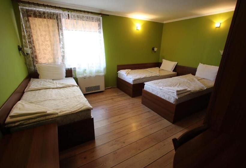 Chambre Triple Standard, къща за гости джая