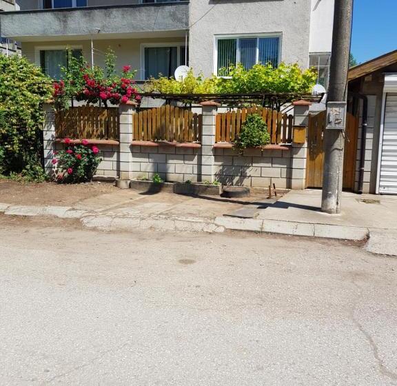 带1个卧室的公寓, къща за гости саня