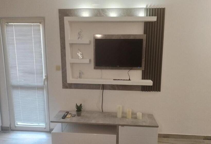 اتاق استاندارد با چشم‌انداز, Apartments Grubor