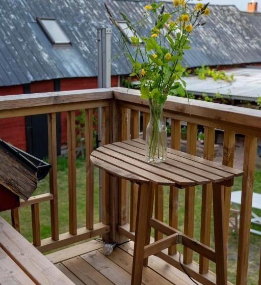 סטודיו סטנדרט עם מרפסת, Kackelstugan