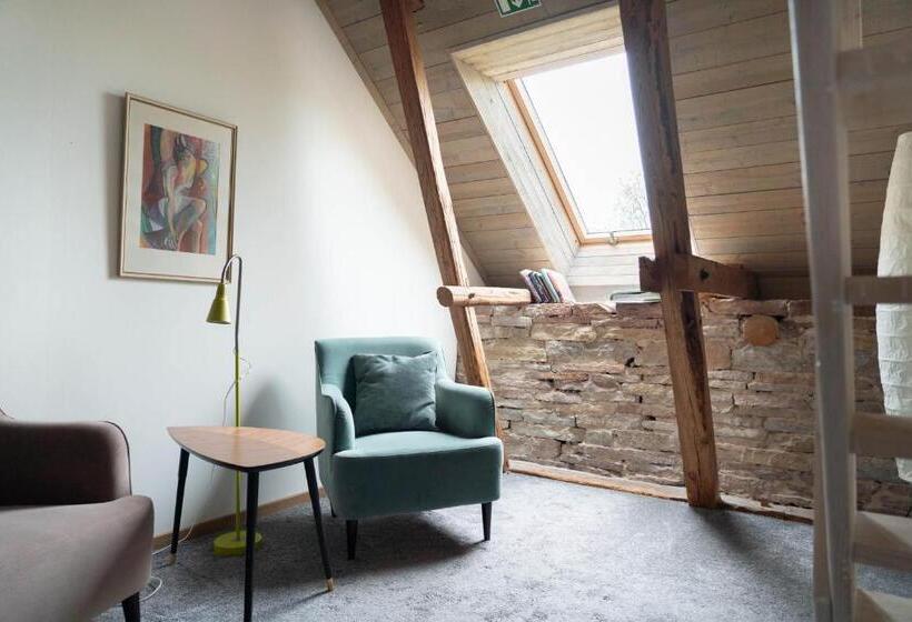 חדר סטנדרט, Kackelstugan