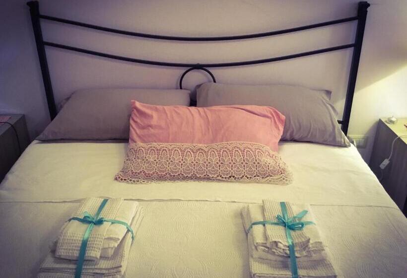 غرفة قياسية مع حمام خارجي, B&b Maison Civico 13