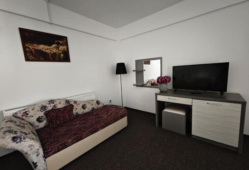 ファミリーステューディオ, Camere De închiriat Havana Beach