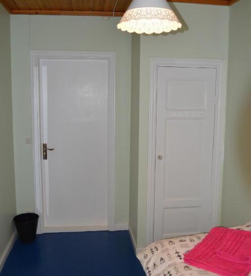 庭の見えるシングルルーム, Muses Bnb Bed & Breakfast