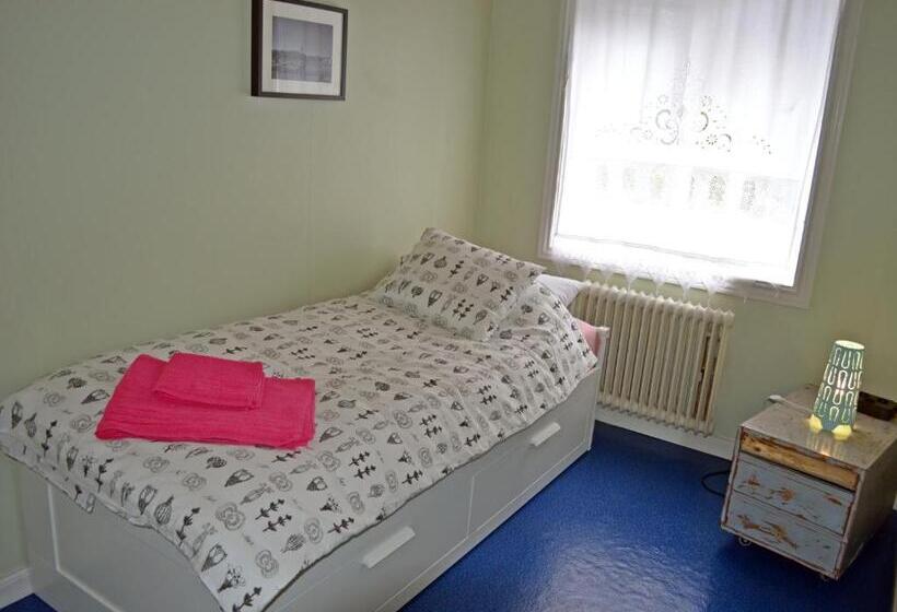 庭の見えるシングルルーム, Muses Bnb Bed & Breakfast