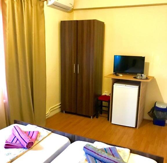 Pokój Standard, La Nelu