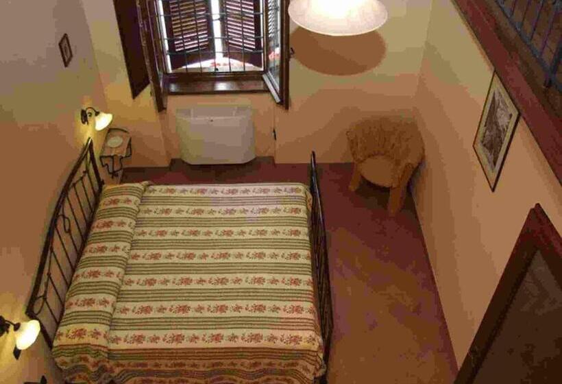 חדר סטנדרט לארבעה, B&b La Torretta