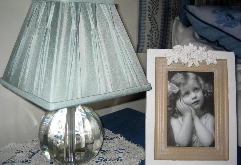 带大床的套房, Chambre D Hôtes Oiron, Deux Sevres   Not Near Taize, Burgundy