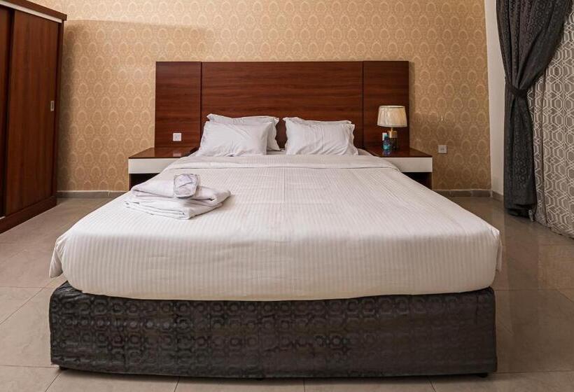 标准间, Ghalyt Ohud