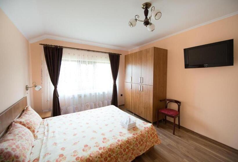 Семейный Номер Совместный Санузел, Casa Paveios