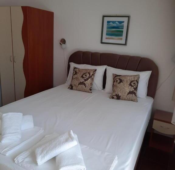 バルコニー付きスタンダードルーム, Guest House Rositsa