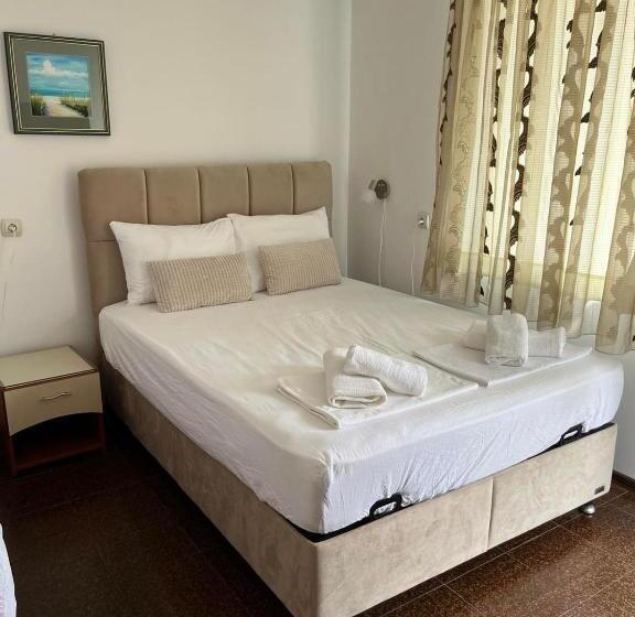 バルコニー付きスタンダードトリプルルーム, Guest House Rositsa