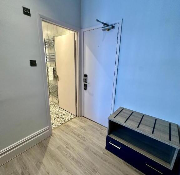 适合残疾人使用的标准间, Coco