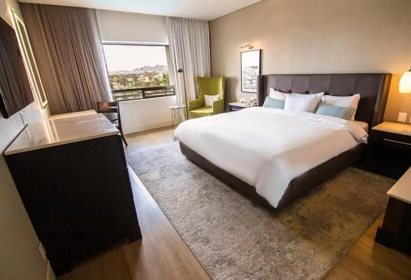 اتاق لوکس با تخت بزرگ, Lucerna Hermosillo