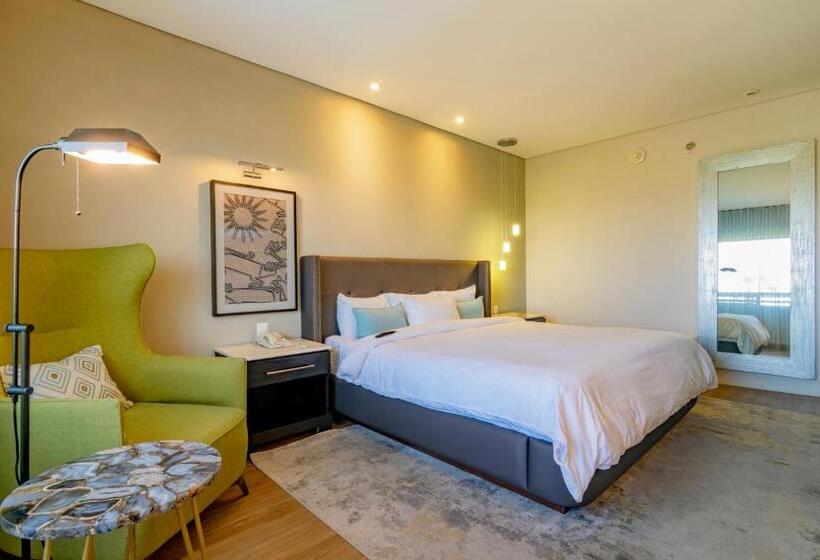 חדר דחוקס עם מיטת קינג, Lucerna Hermosillo