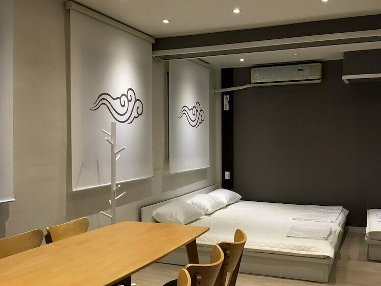 패밀리 룸, Mini Hotel Insa