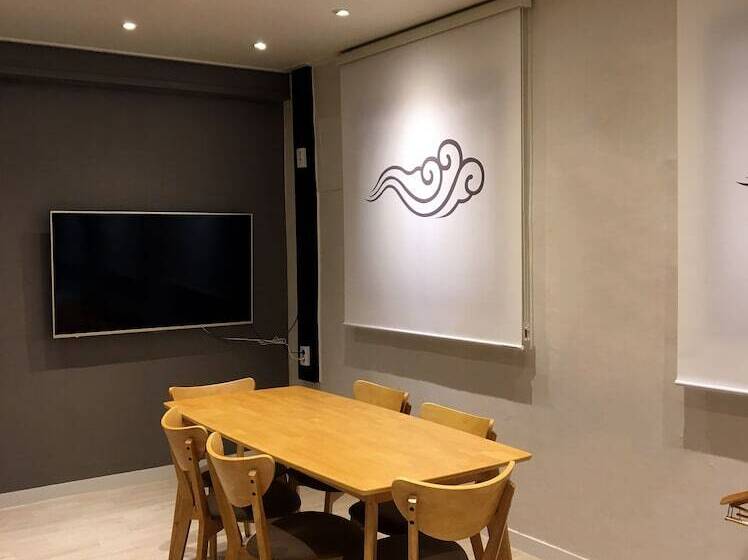 패밀리 룸, Mini Hotel Insa