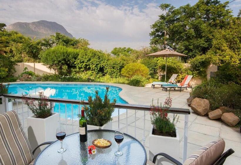 إستديو قياسى مطل على حمام السباحة, Somerzicht Guest House