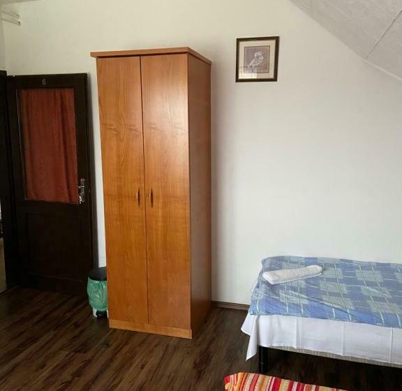 Номер Стандарт Трехместный, Teke Panzió