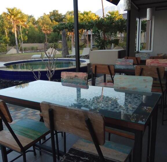 חדר סטנדרט לשלושה, Bali Umah Tinjung