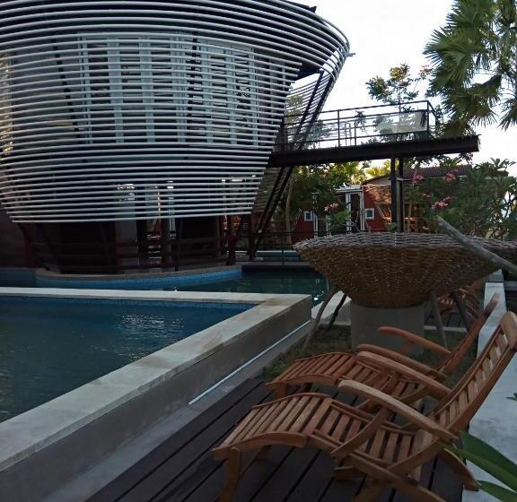 סוויטה עם בריכה, Bali Umah Tinjung