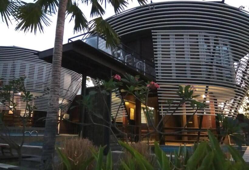 Люкс с Бассейном, Bali Umah Tinjung