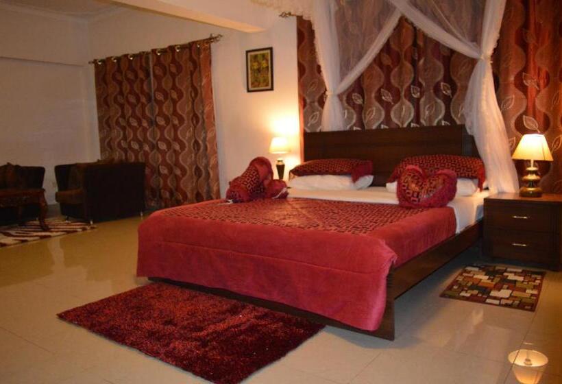 Deluxe Room, Reinah Tourist