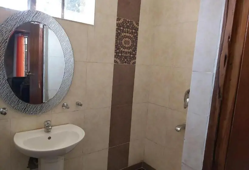 اتاق لوکس, Sahara Gardens Kericho
