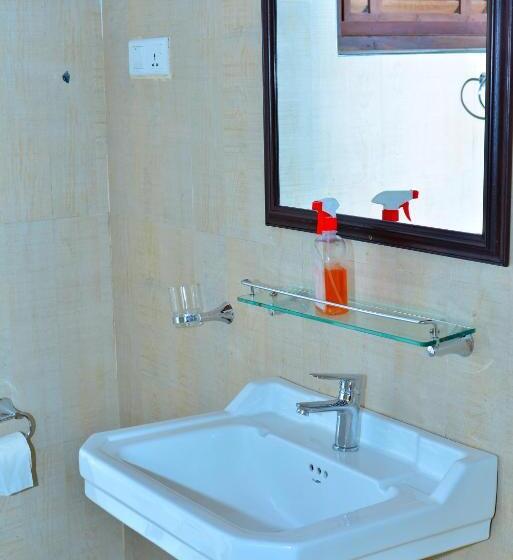 חדר אקונומי, La Montagna