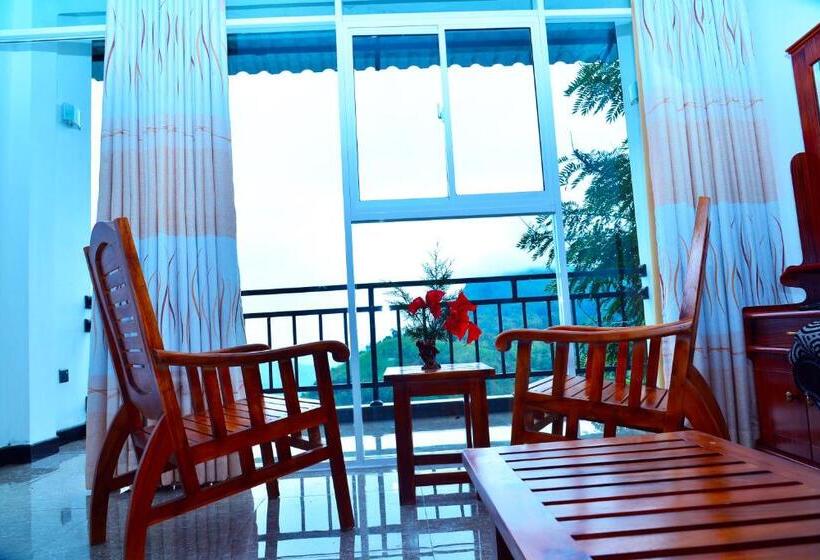 חדר סטנדרט לשלושה, La Montagna