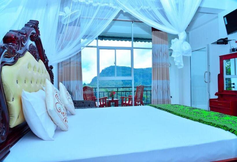 חדר סטנדרט לשלושה, La Montagna