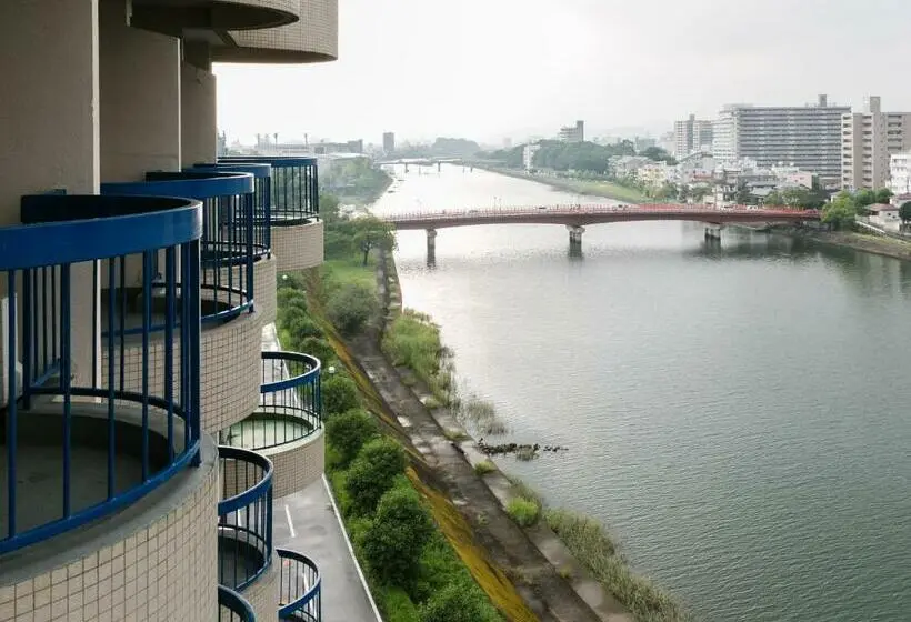 اتاق استاندارد سه نفره, Riverside Hotel Shoei